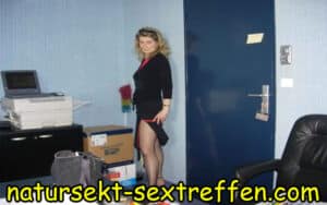 In die Fresse gepisst geiles Natursekt Sextreffen